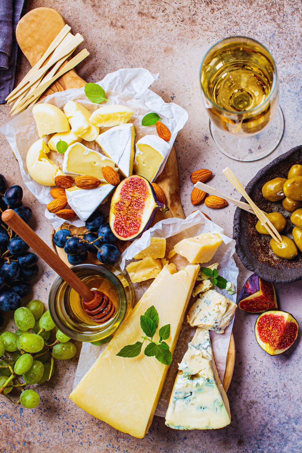 cheese fruits and wine